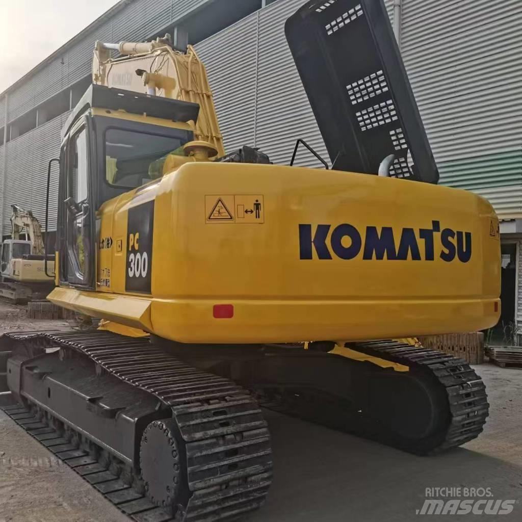 Komatsu PC 300-7 Kāpurķēžu ekskavatori