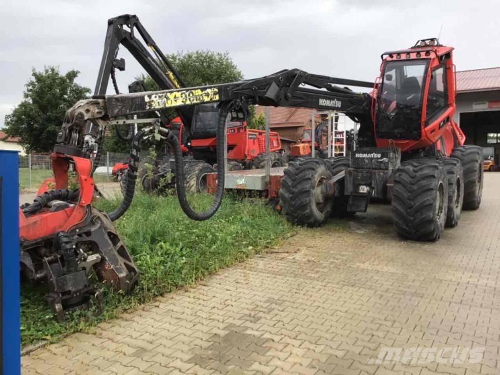 Komatsu 951 Harvesteri