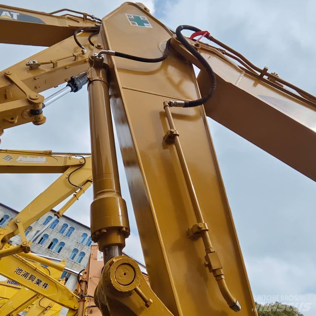 CAT 325 B L Kāpurķēžu ekskavatori