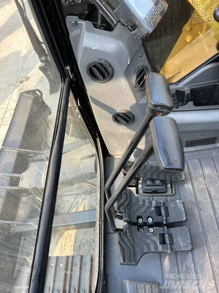 CAT 307.5 Kāpurķēžu ekskavatori