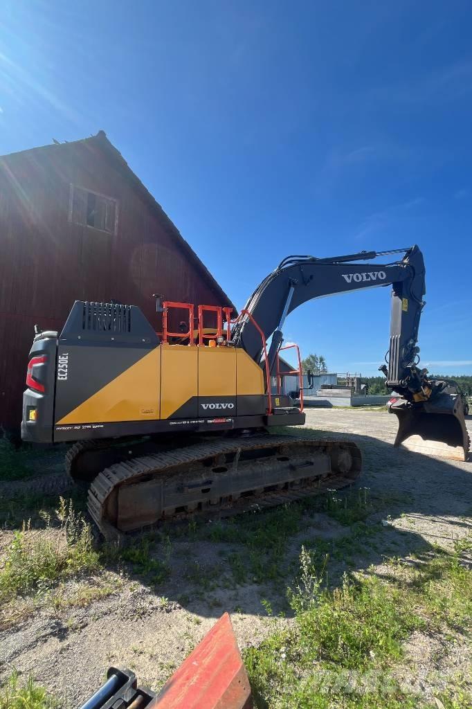 Volvo EC 250 EL Kāpurķēžu ekskavatori