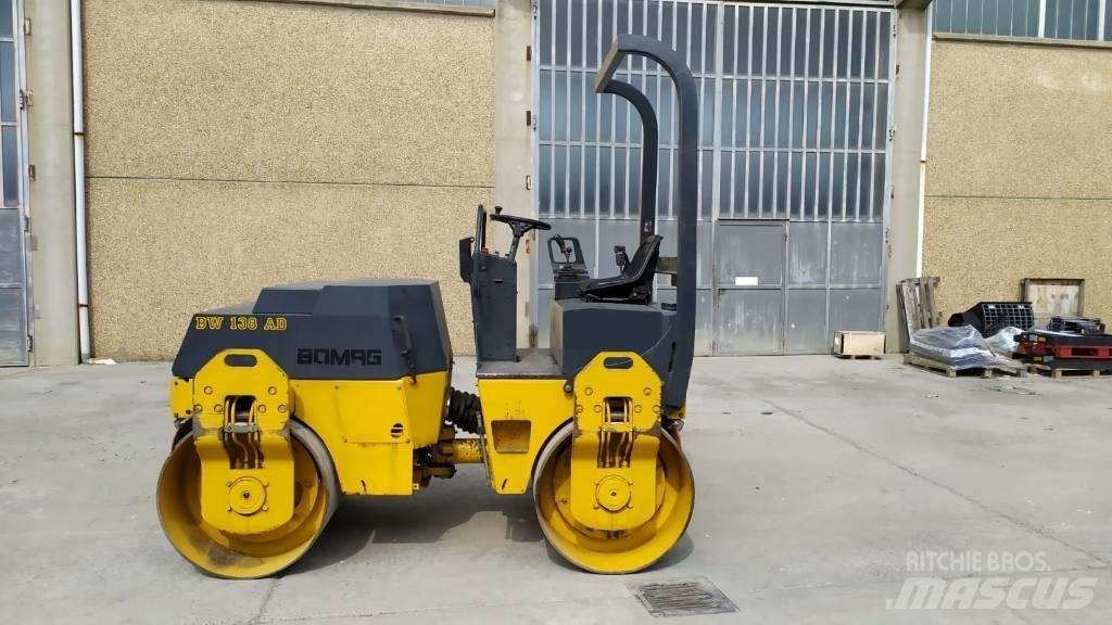 Bomag BW 138 AD Divvalču grunts veltņi