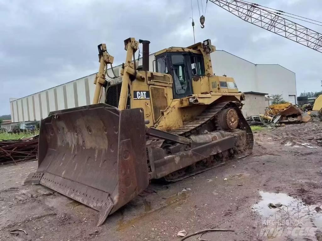 CAT D 9 N Kāpurķēžu buldozeri