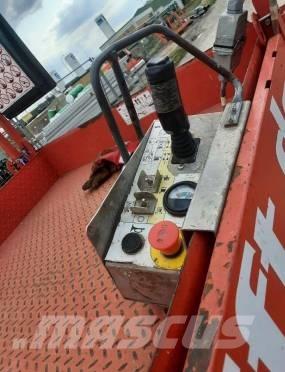 SkyJack SJ III 4740 Šķerveida pacēlāji