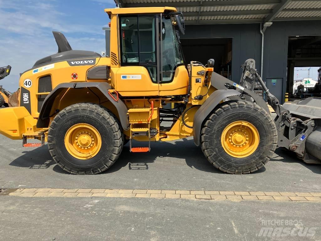 Volvo L 90 H Iekrāvēji uz riteņiem