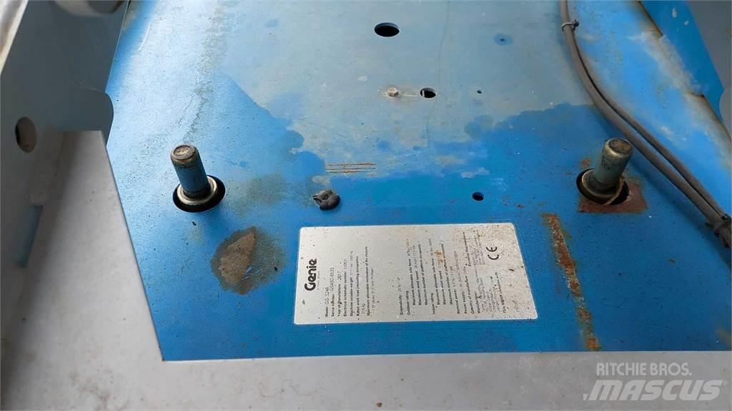 Genie GS3246 Šķerveida pacēlāji