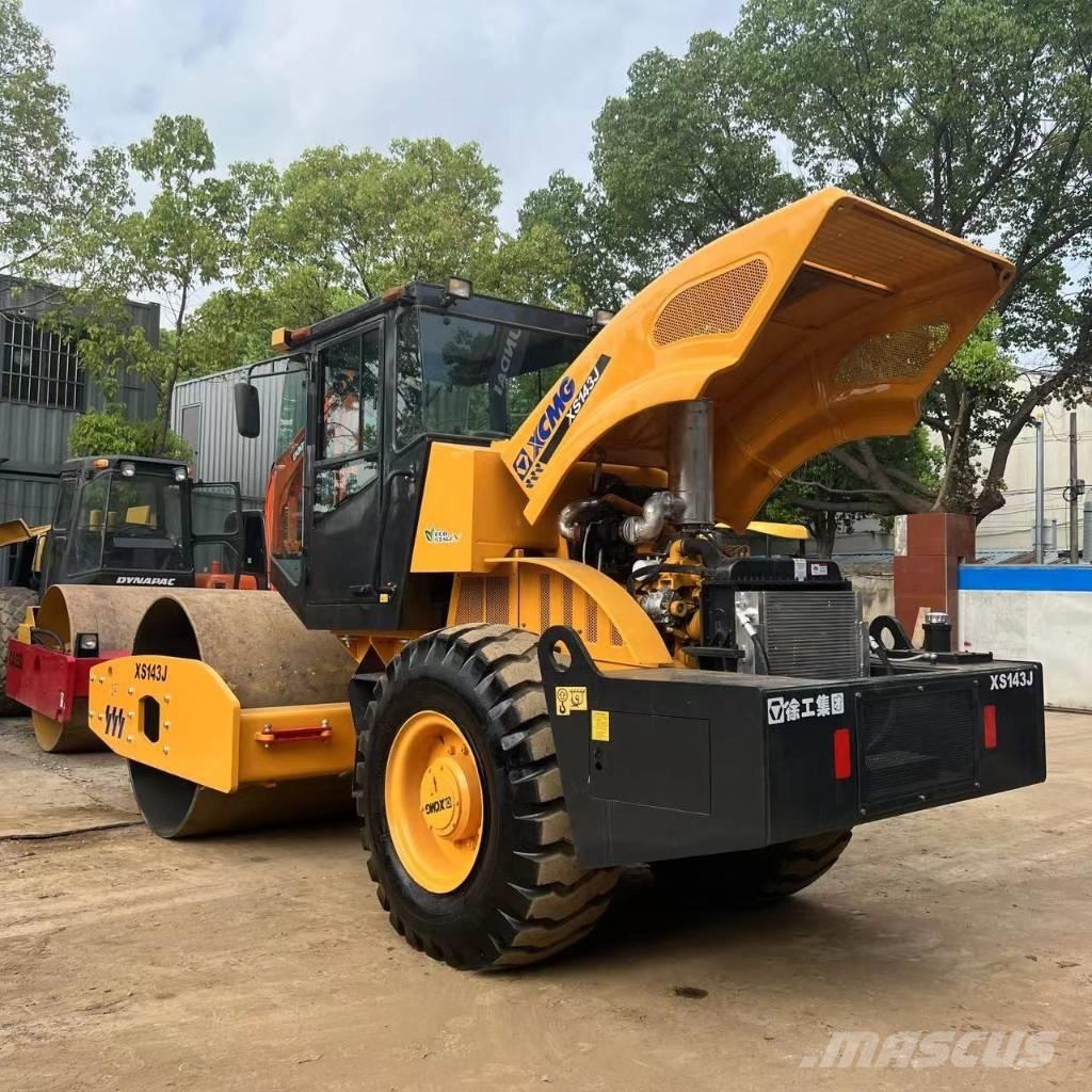 XCMG XS143J Vienvalča grunts veltņi