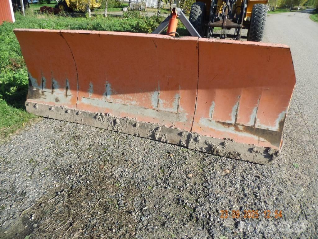 Volvo L 40 B Iekrāvēji uz riteņiem