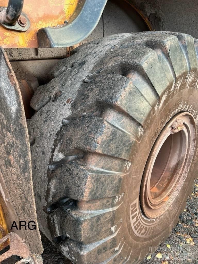 CAT 972MXE Iekrāvēji uz riteņiem