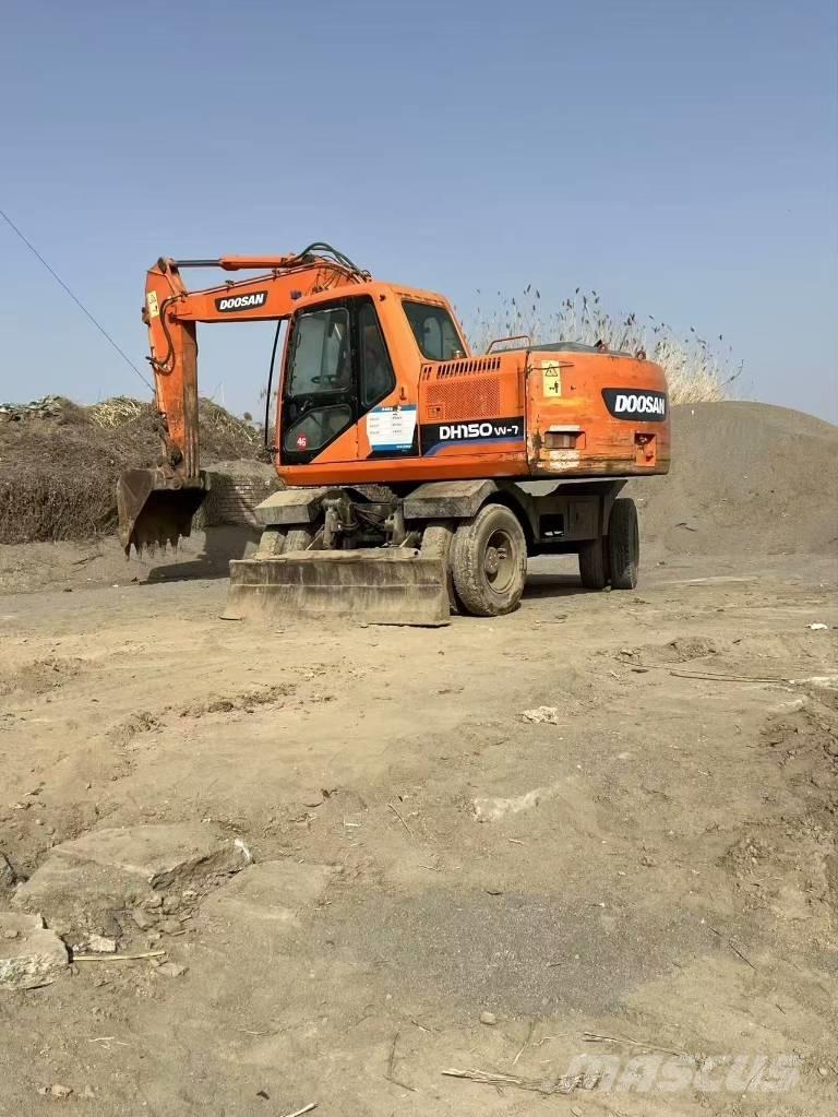 Doosan DH150 W-7 Ekskavatori uz riteņiem