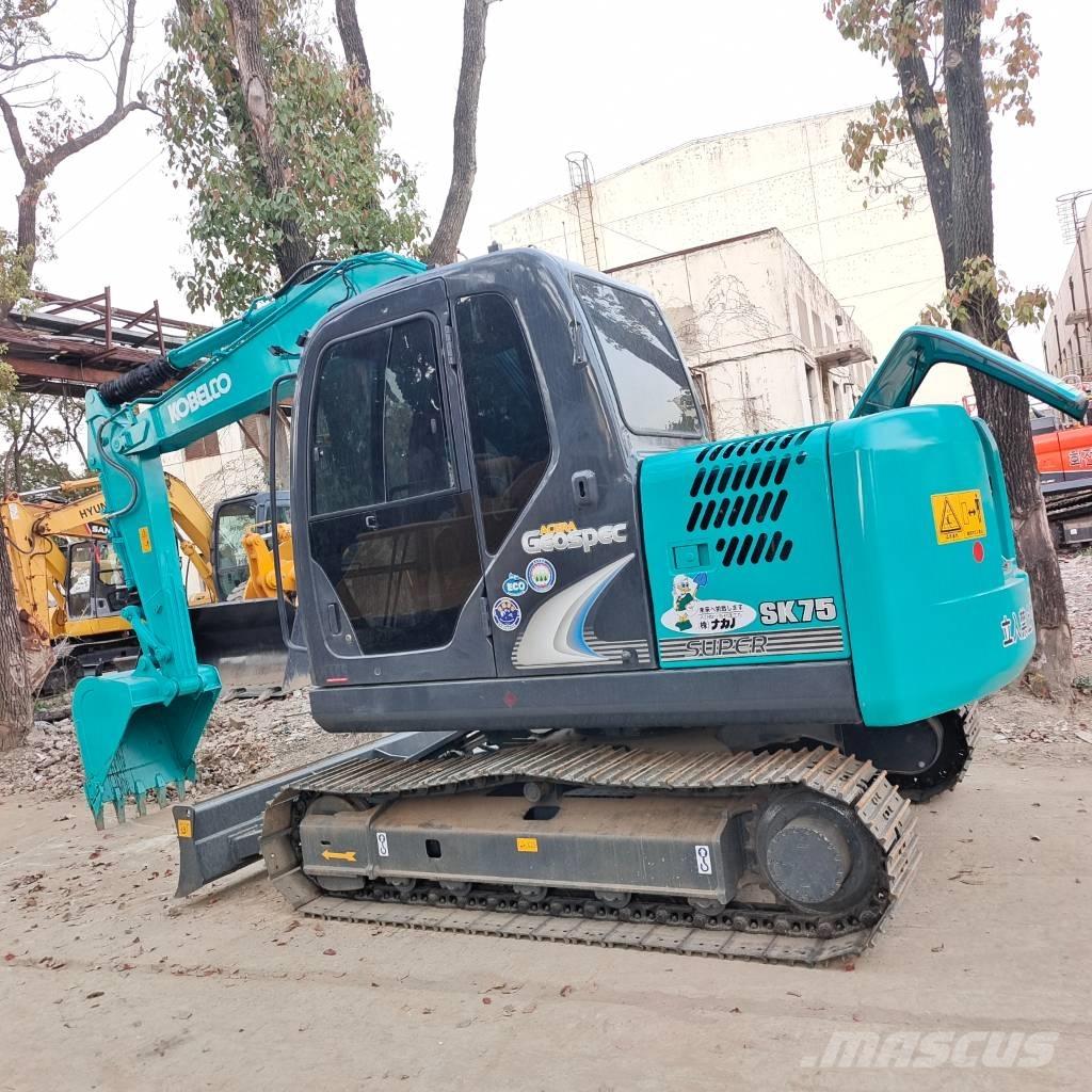 Kobelco SK75 Vidēja lieluma ekskavatori 7 t - 12 t