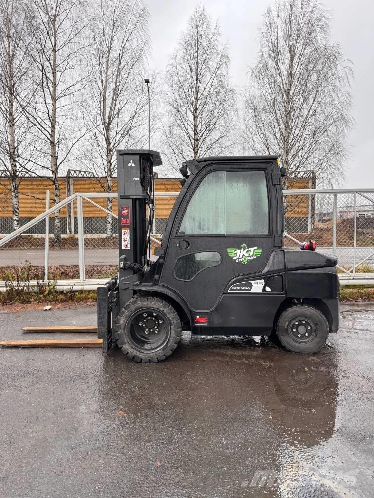 Mitsubishi FD 35 N3 Tehnika ar dīzeļa dzinēju