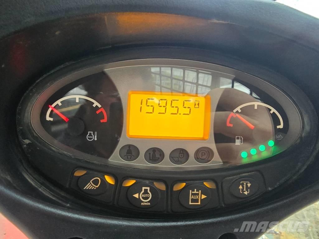 Bobcat T 770 Lietoti riteņu kompaktiekrāvēji