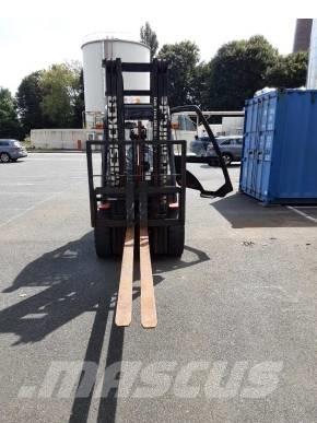 Manitou MI 30 D Tehnika ar dīzeļa dzinēju