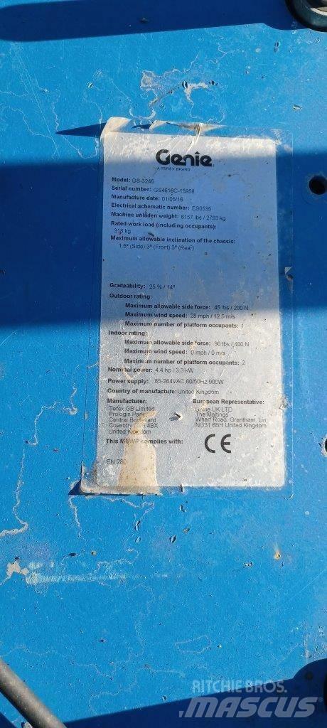 GENIE GS3246 Šķerveida pacēlāji