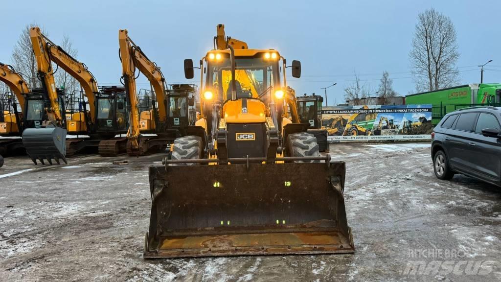JCB 4 CX Ekskavatori-iekrāvēji