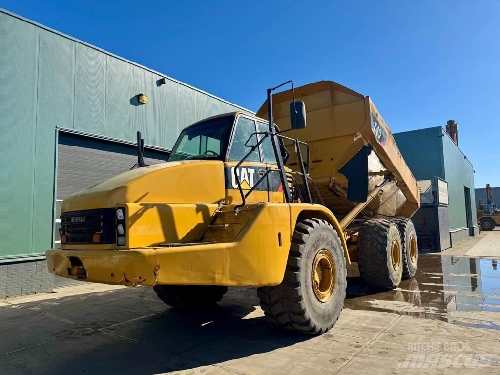 CAT 740 Artikulētie pašizgāzēji