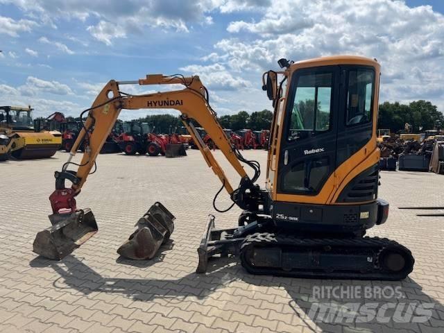Hyundai R25Z-9 AK Mini ekskavatori < 7 t
