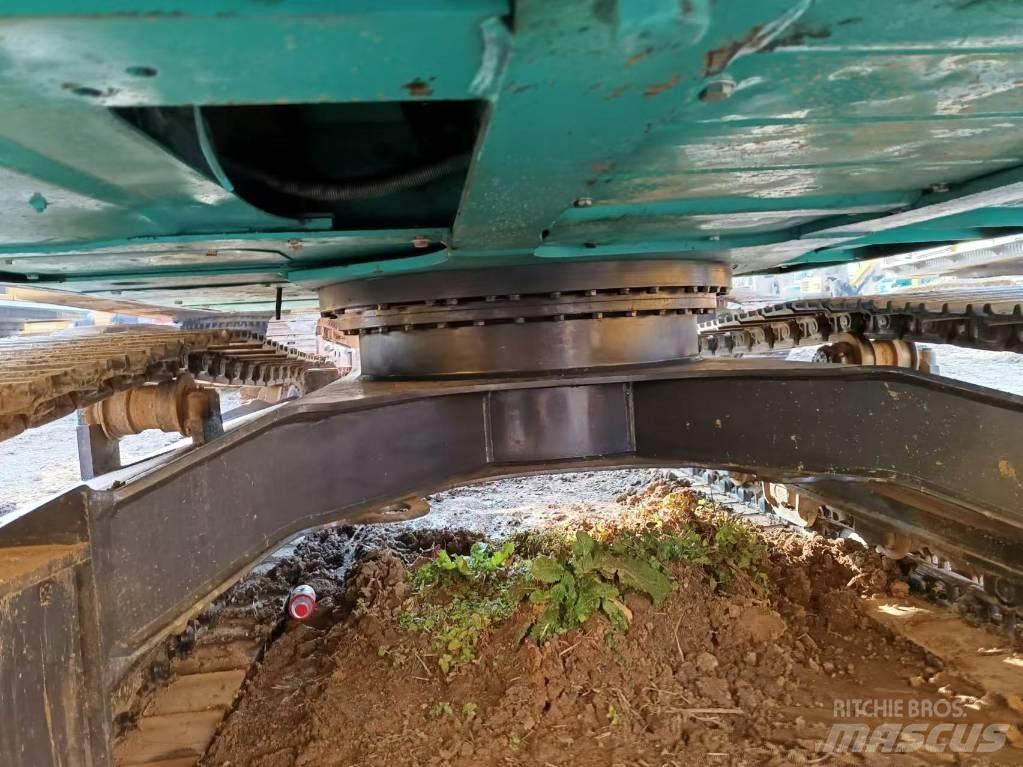Kobelco SK 140 Kāpurķēžu ekskavatori