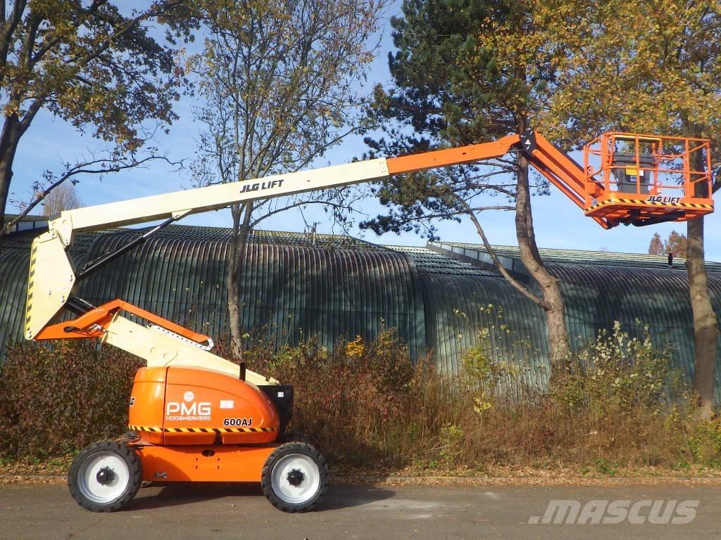 JLG 600AJ Strēles pacēlāji