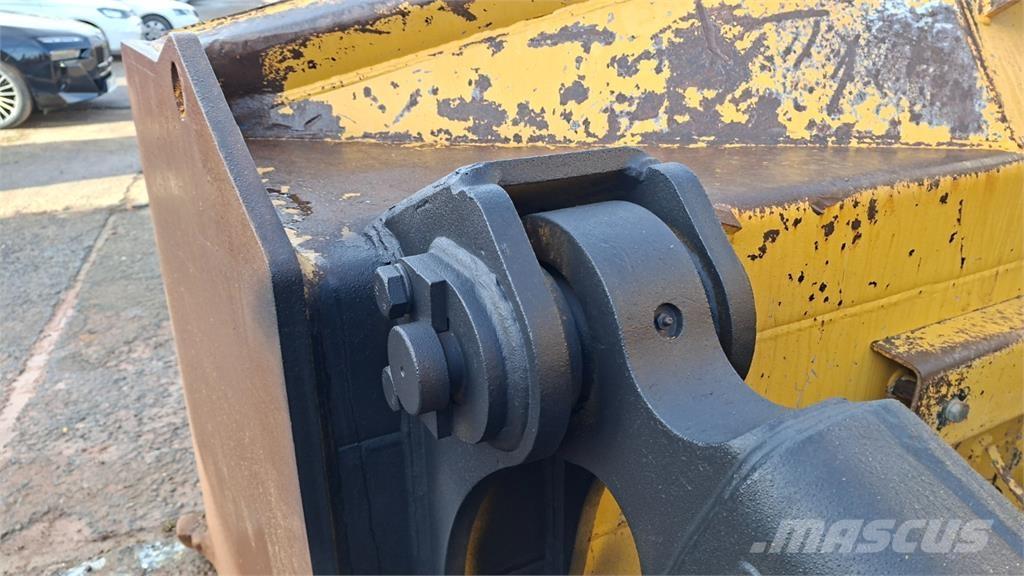 CAT D8T Būvniecība- Citi