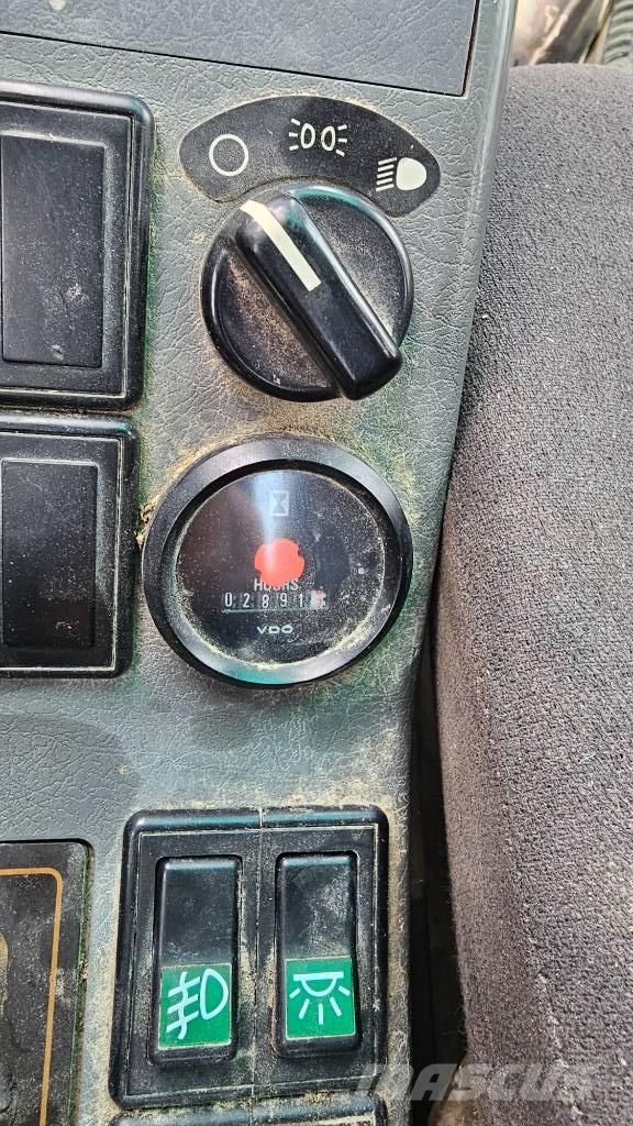 Volvo EW 140 B Ekskavatori uz riteņiem