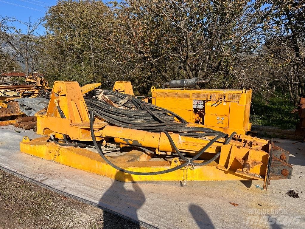 Bauer BV 1300 Oscilatori ar apvalku