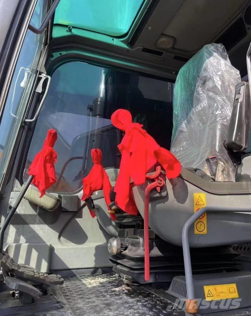 Volvo 240 CLD Kāpurķēžu ekskavatori