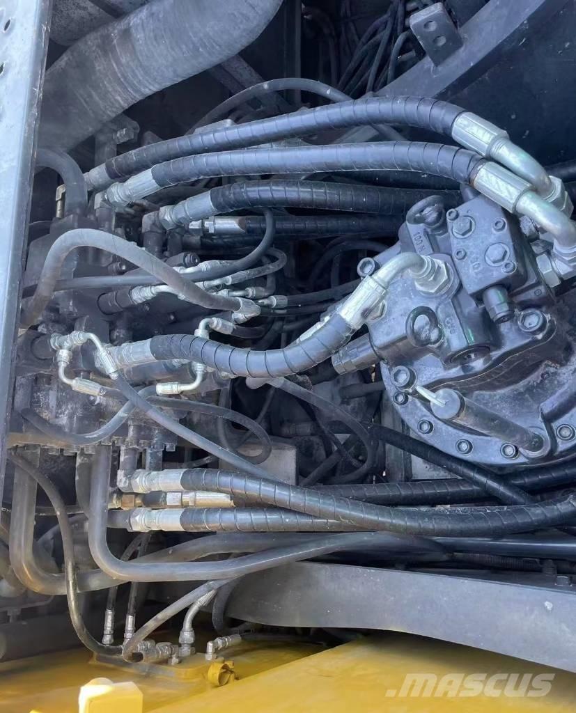 Volvo 240 CLD Kāpurķēžu ekskavatori