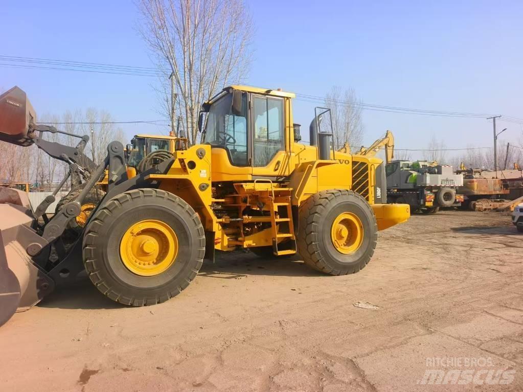 Volvo L 180 F Iekrāvēji uz riteņiem