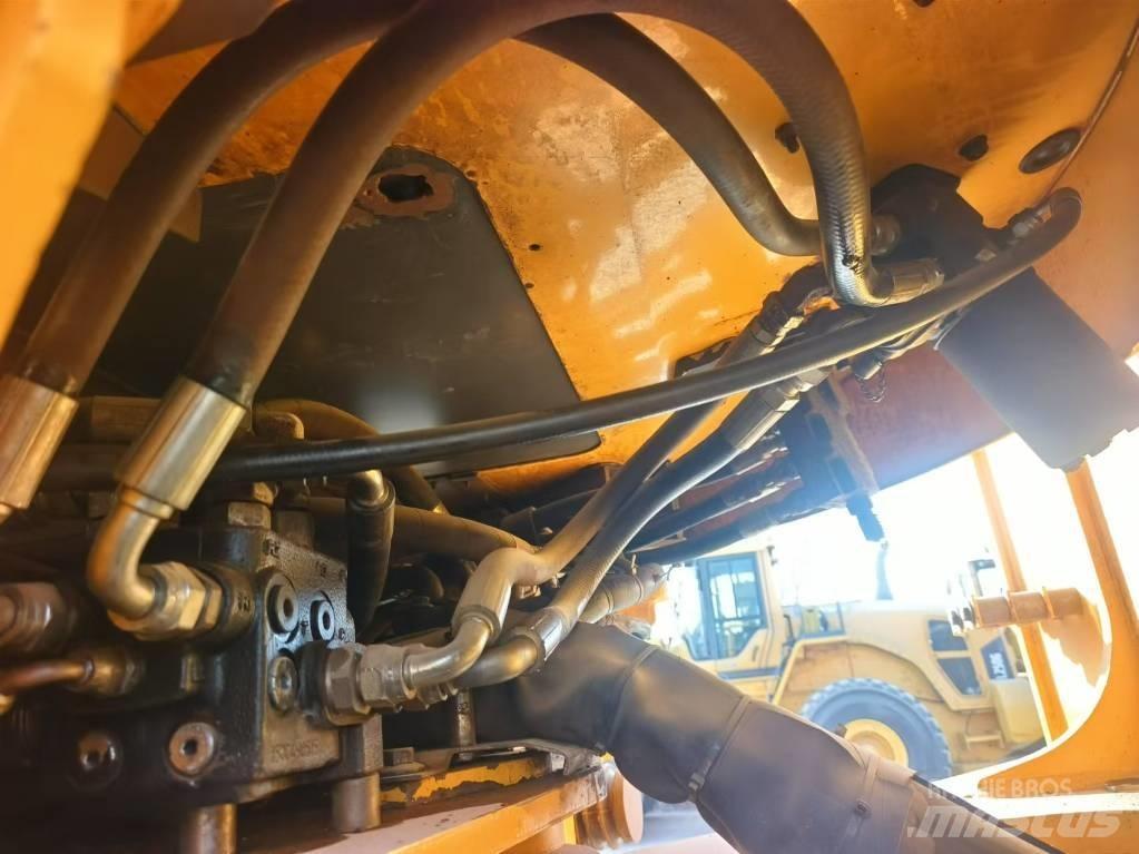 Volvo L 180 F Iekrāvēji uz riteņiem