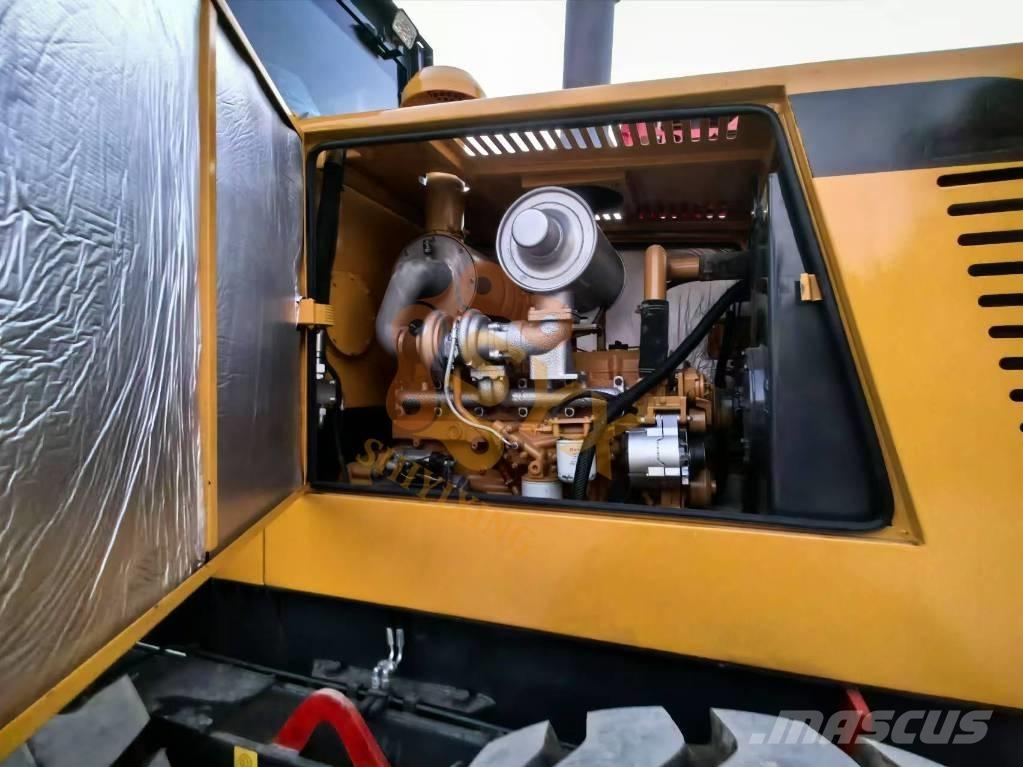 XCMG GR 2153 Greideri