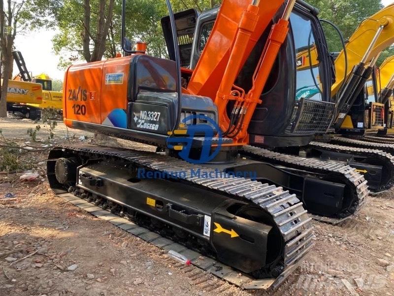 Hitachi ZX 120 Kāpurķēžu ekskavatori