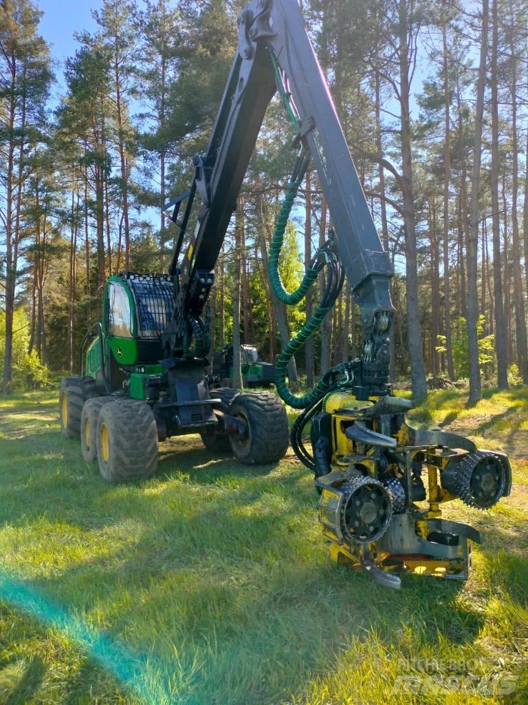 John Deere 1270 G Harvesteri