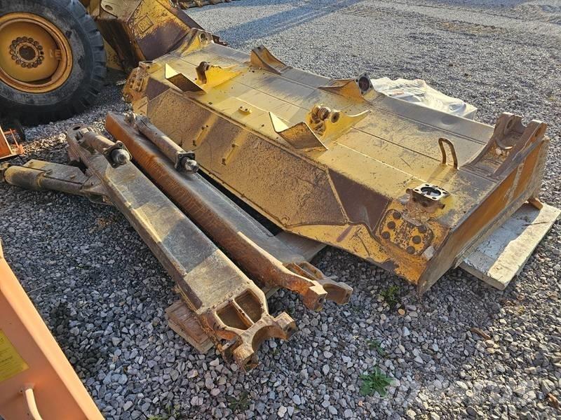 Komatsu D 65 WX-17 Kāpurķēžu buldozeri