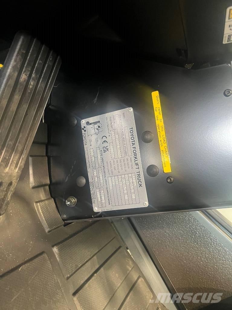 Toyota 8 FD 80 F Tehnika ar dīzeļa dzinēju