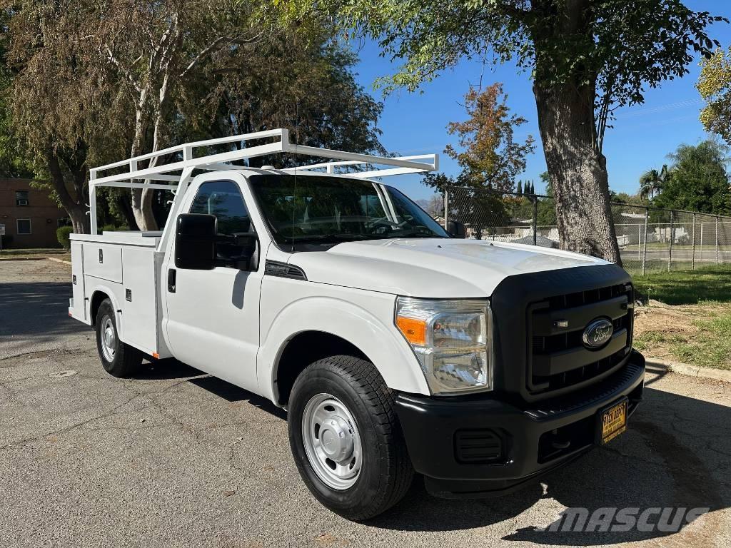 Ford F 250 Vieglais kravas automobilis/izkraušana no sāniem