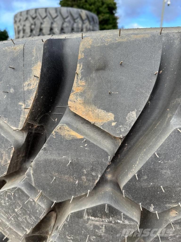  ROCK RADIAL 23.5R25 Riepas, riteņi un diski