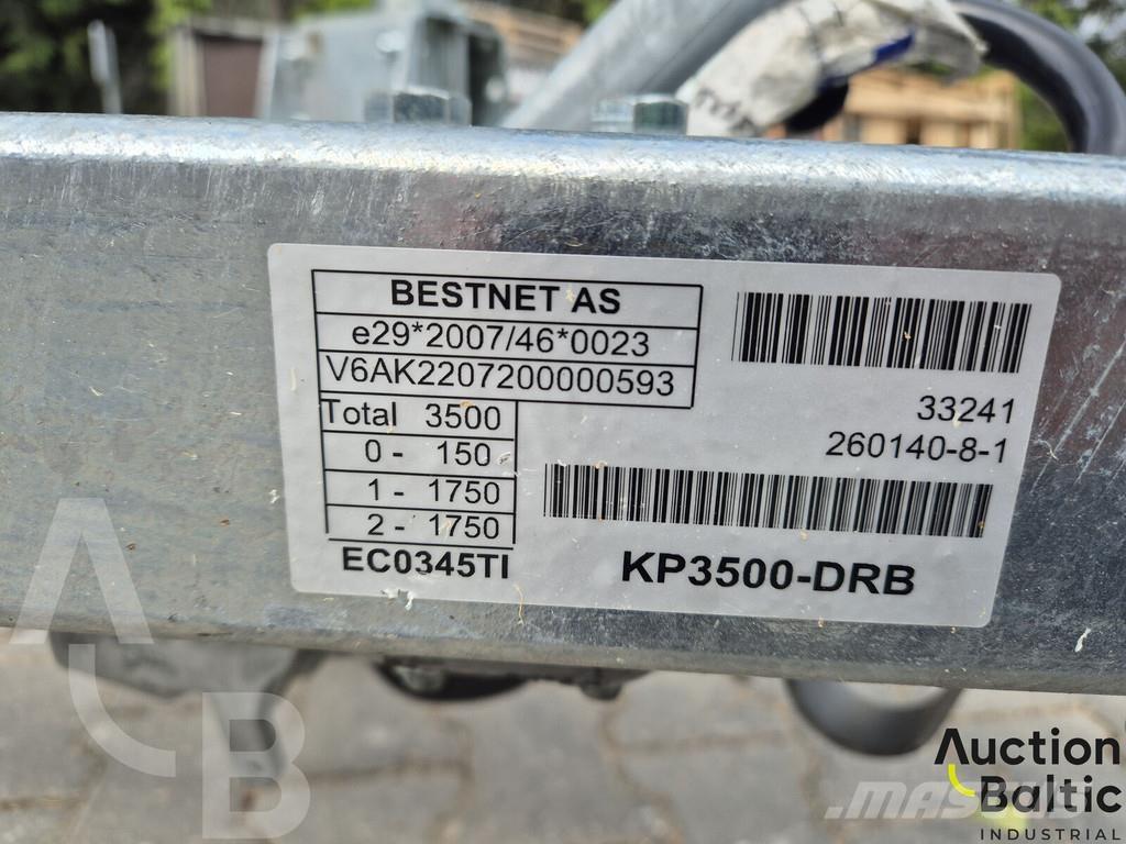  Tiki KP3500-DRB Tents puspiekabes