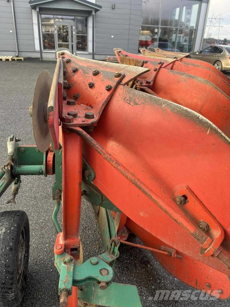 Kverneland E160-4-8 Maiņvērsējarkli