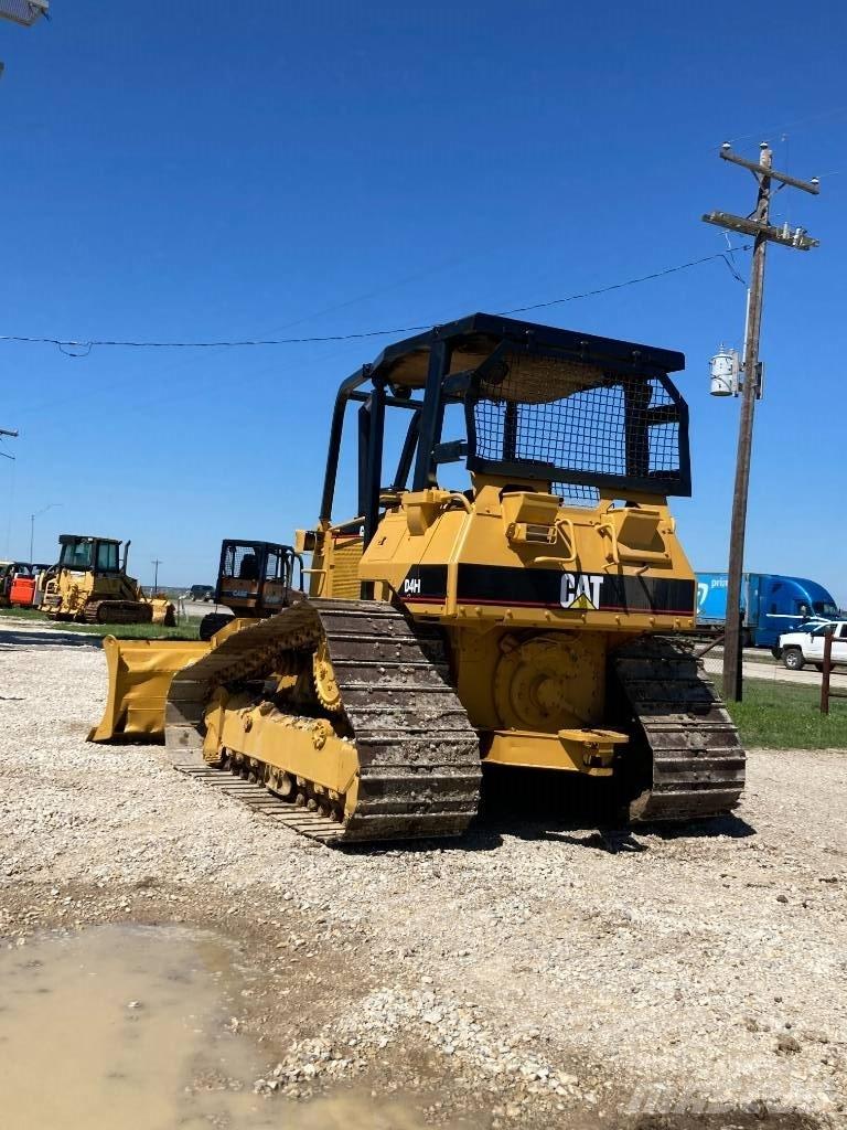 CAT Bulldozer D4H Kāpurķēžu buldozeri