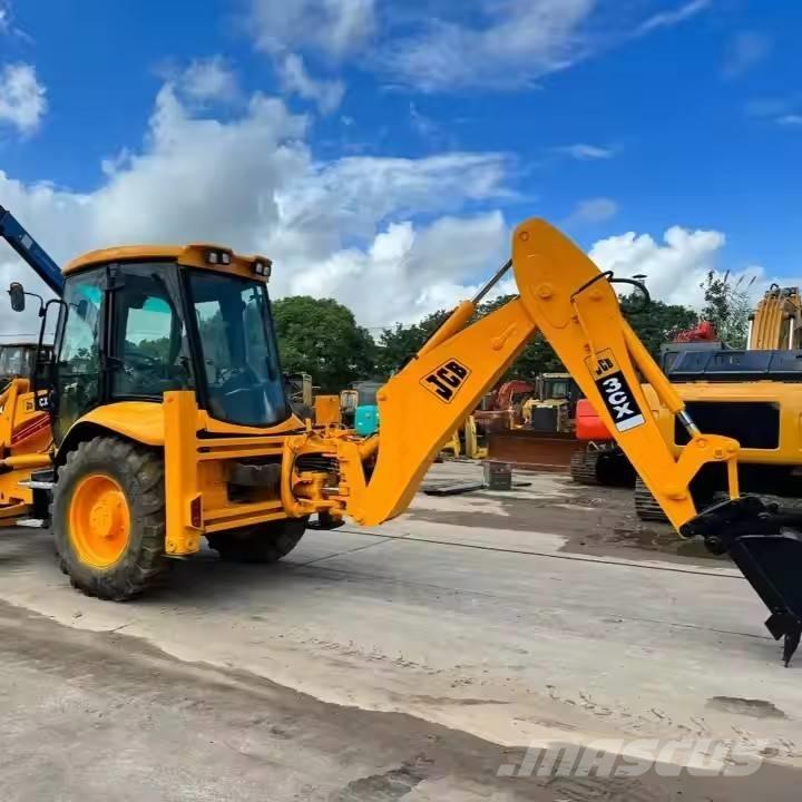 JCB 3 CX Ekskavatori-iekrāvēji