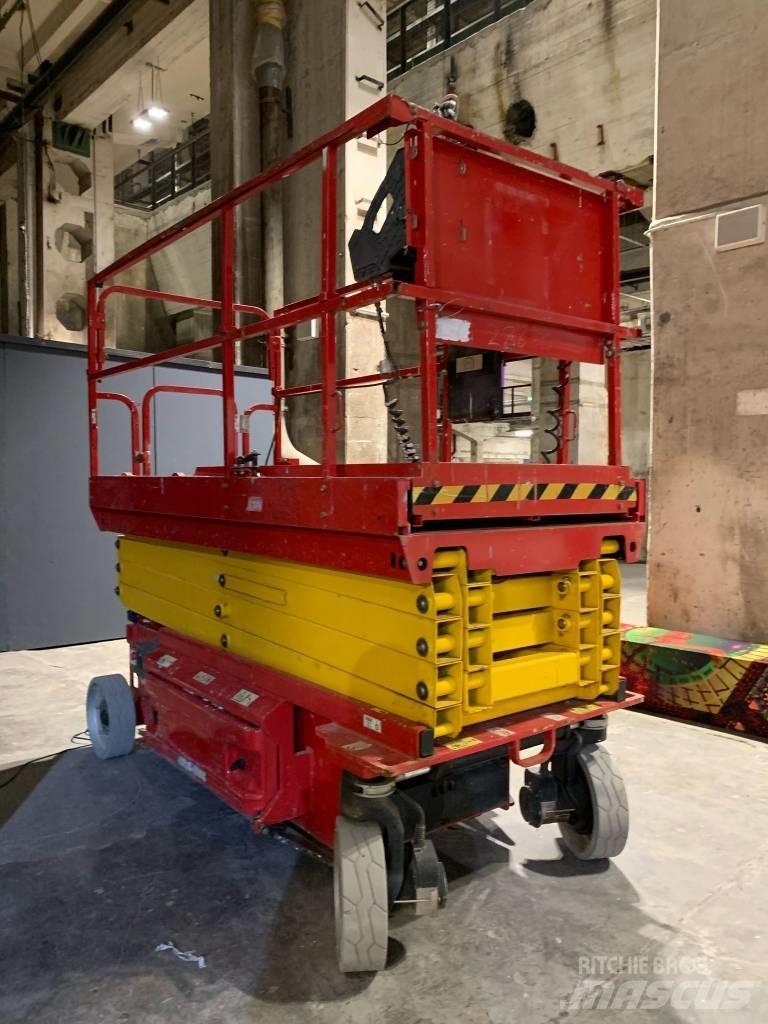 JLG 3246 ES Šķerveida pacēlāji