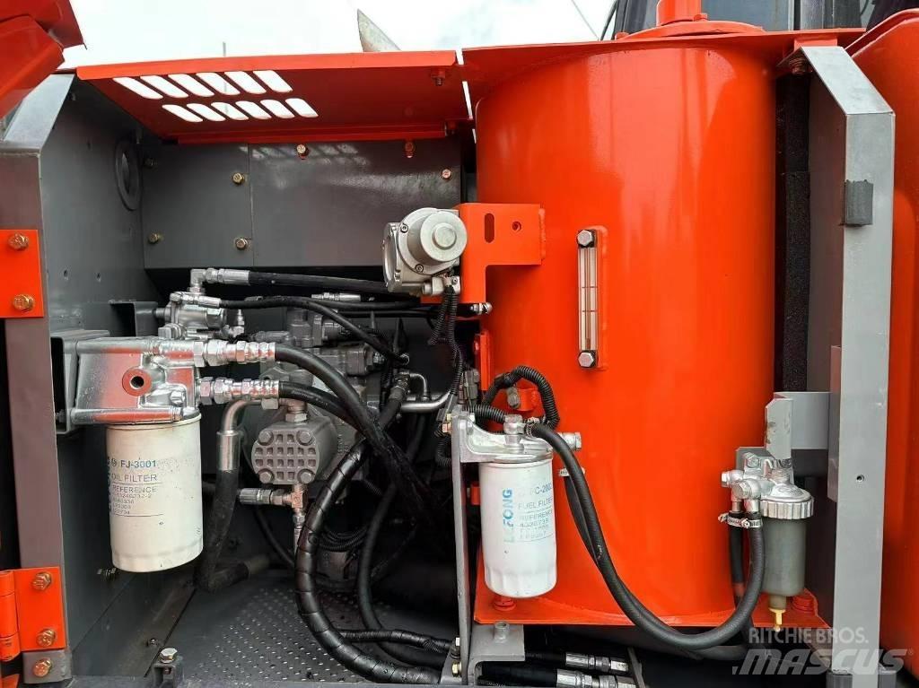 Hitachi ZX 120 Kāpurķēžu ekskavatori