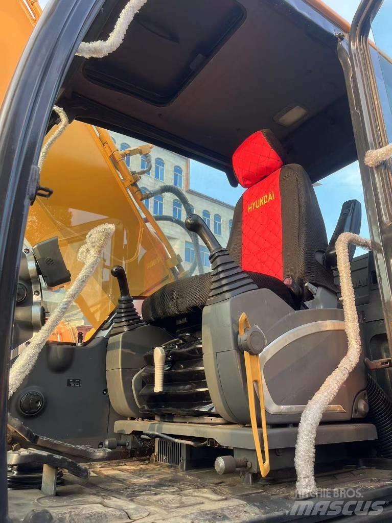 Hyundai R220LC-9S Ekskavatori uz riteņiem