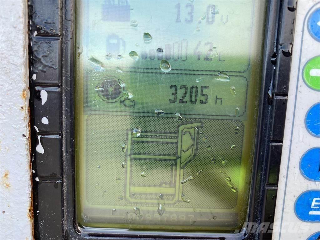 Manitou 260TJ Strēles pacēlāji