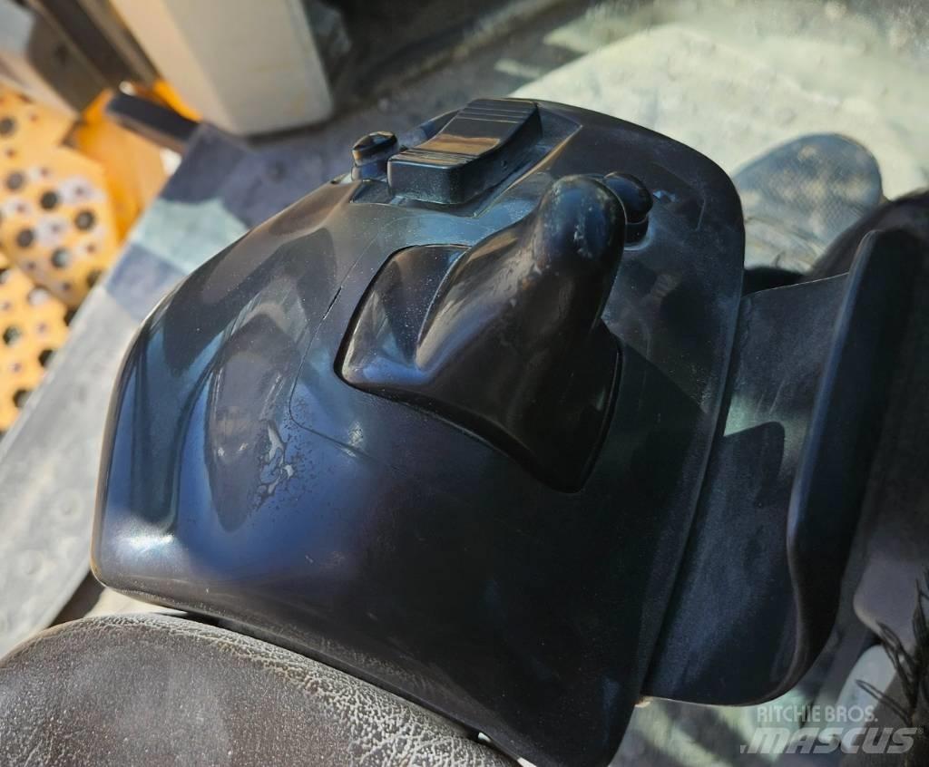 Volvo L 260 H Iekrāvēji uz riteņiem