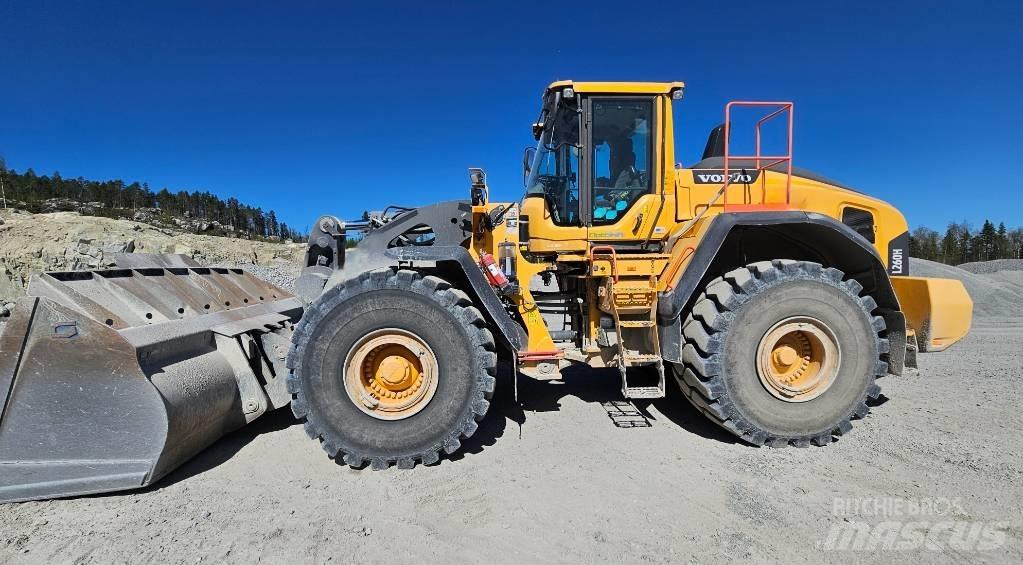 Volvo L 260 H Iekrāvēji uz riteņiem