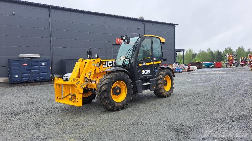 JCB 532-60 Agri Lauksaimniecības pacēlāji