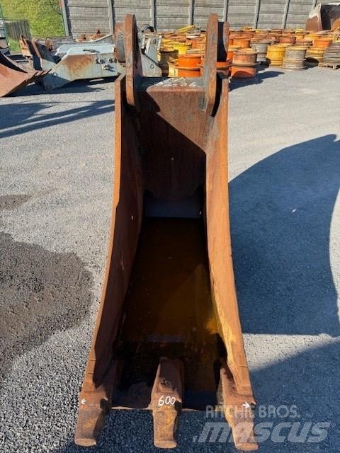 CAT 324 SZER 600 MM Grāvju arkls